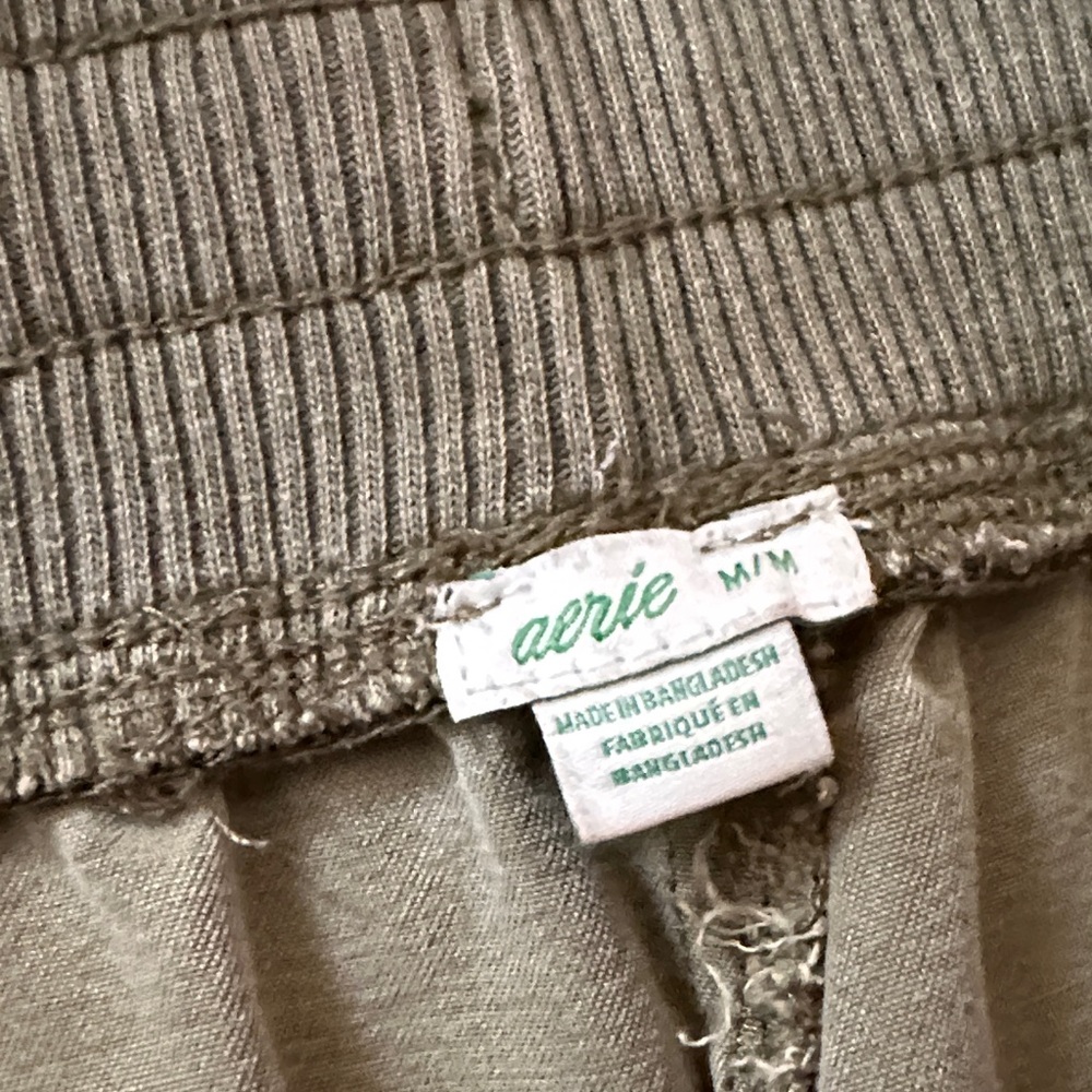 Aerie Khaki Olive Women’s Cargo Jogger Pants - Picture 2 of 9